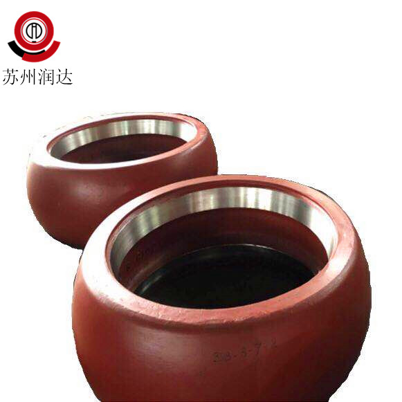高鉻鑄鐵耐磨輥套生產(chǎn)的難點(diǎn)是什么？